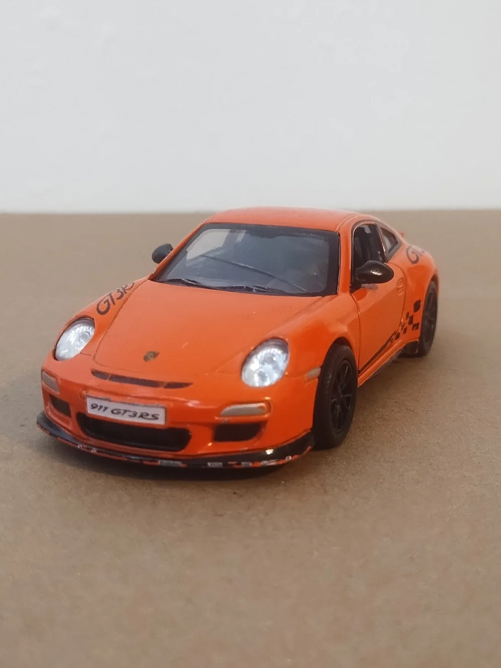 Kinsmart Porsche 911 GT3 RS Model Car Collectible Toy some scratches missing the